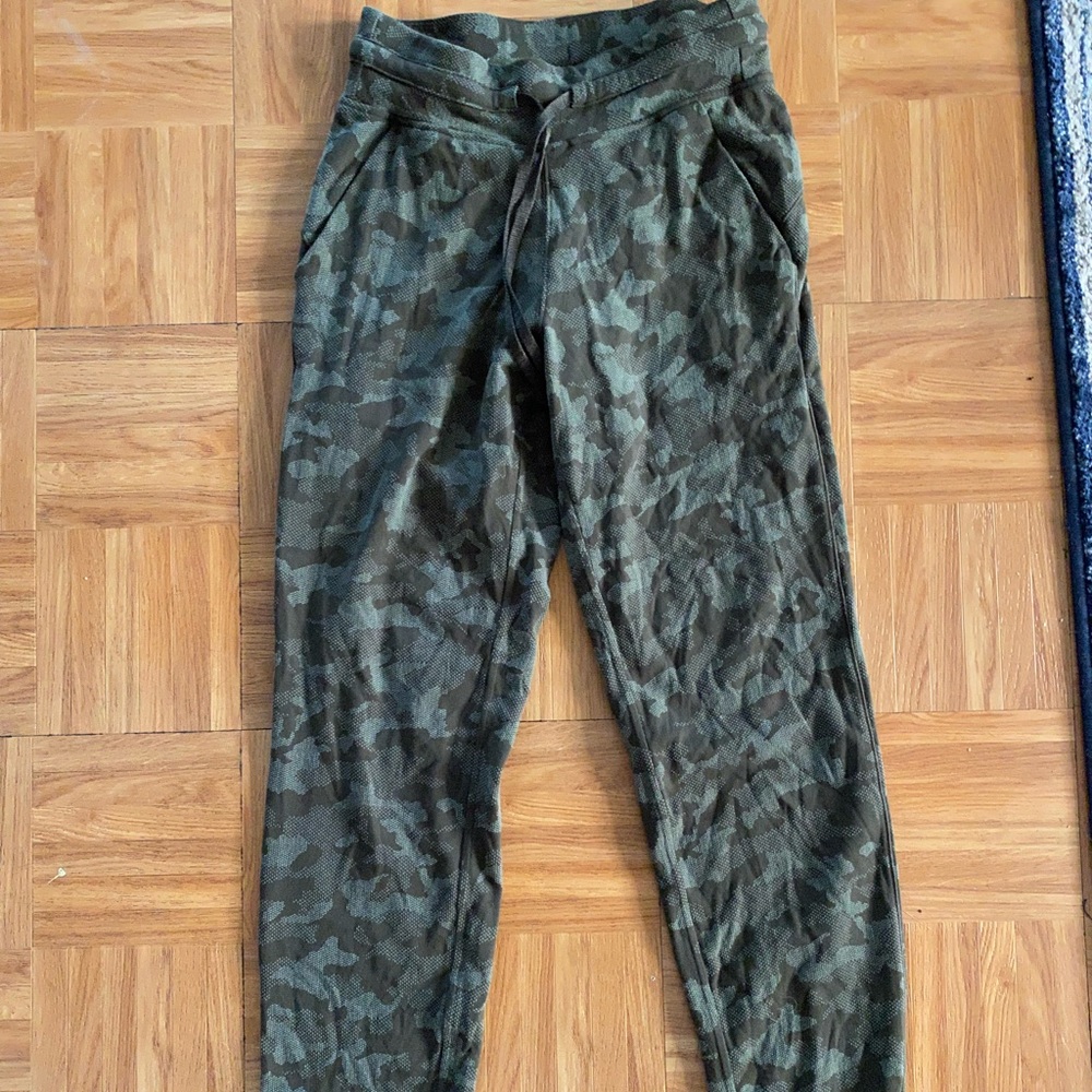 Lululemon ready to rulu jogger